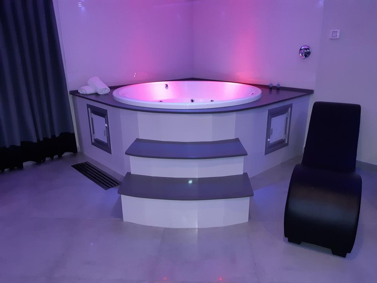 Spat Business Holon Exterior photo