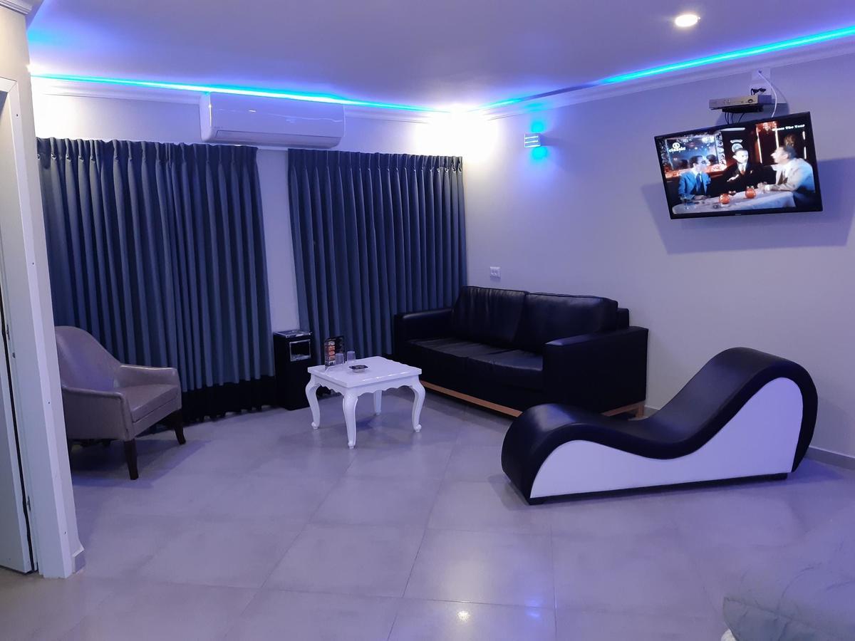 Spat Business Holon Exterior photo